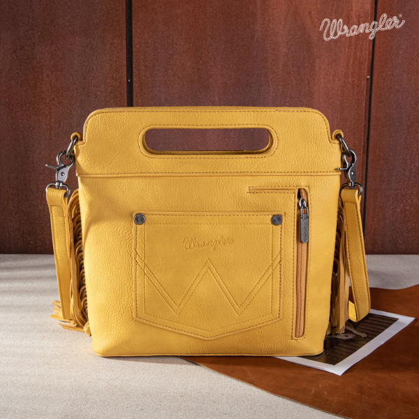 Bolsa Wrangler con Flecos Tipo Bota Cincelada Mostaza Barbas WG110-G2010MST