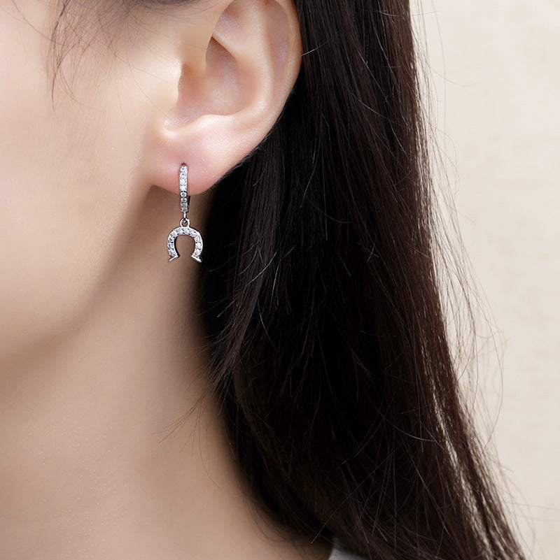Aretes Huggie Herradura Colgantes Chapa de Oro 14 Kilates