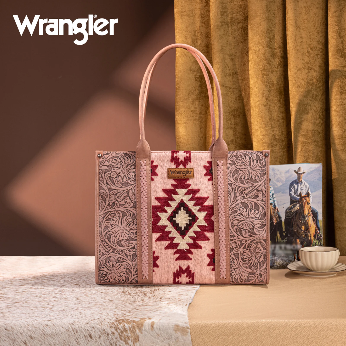 BOLSO WRANGLER GRANDE CINCELADA ROSA WG226G-8119PK