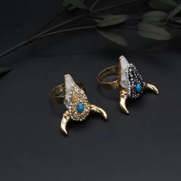 ANILLO TORO CHAPADO EN ORO 18 KILATES CON CRISTALES Y TURQUESA