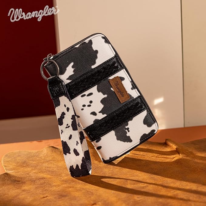 Cartera Wrangler Con Asa Print Vaca Negro Blanco WG133-W006BK