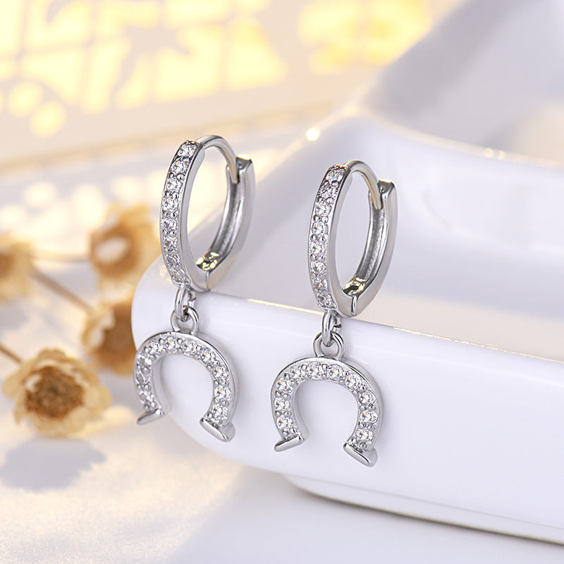 Aretes Huggie Herradura Colgantes Chapa de Oro 14 Kilates