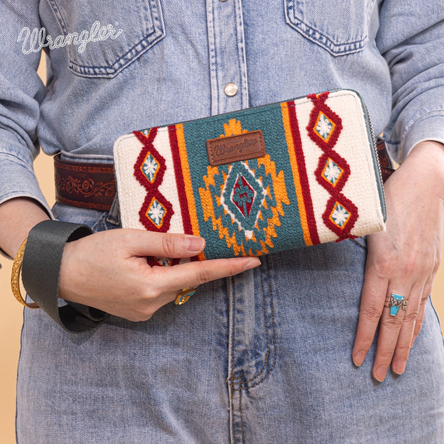 Cartera Wrangler Telar Azteca Beige con Azul WG174-W0062NY