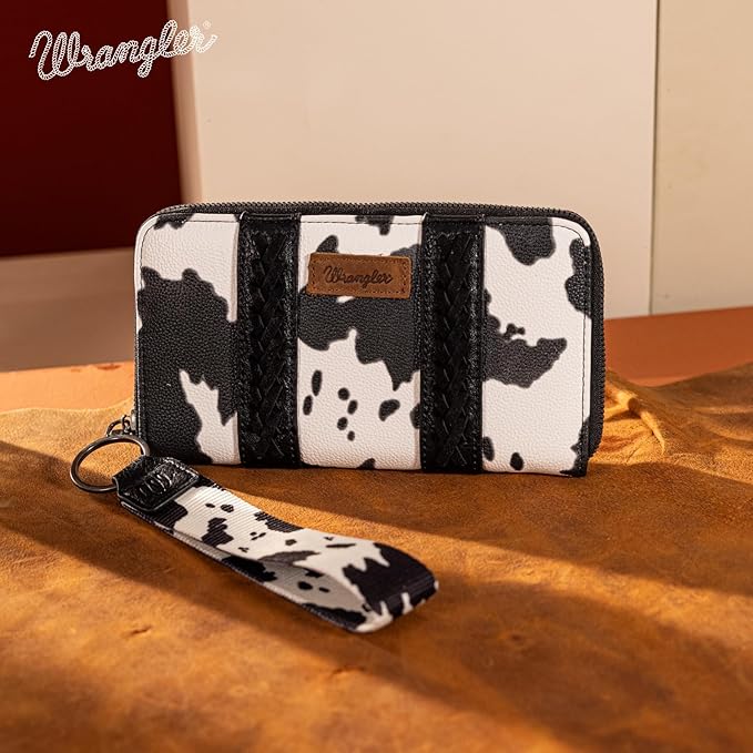 Cartera Wrangler Con Asa Print Vaca Negro Blanco WG133-W006BK